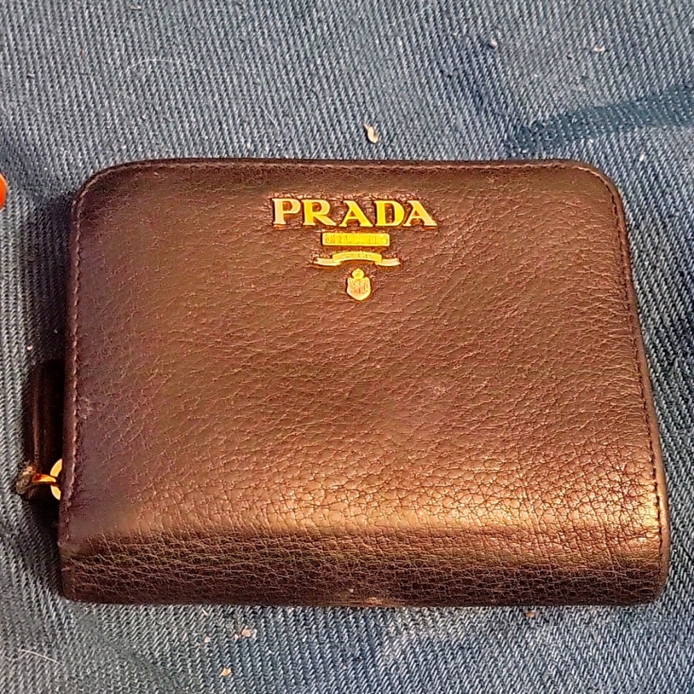 Prada milano wallet